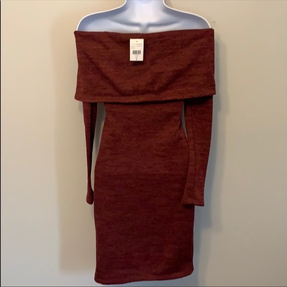 Dress - Picture 3 of 3